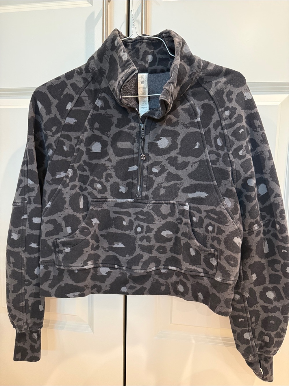 Lululemon cheetah scuba 1/4 zip